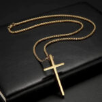 Colar Redentor Aço Dourado - Imagem 5